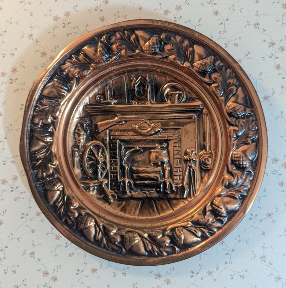 Coppercraft Guild Wall Hanging plate fireplace scene. 10" vintage acorn border